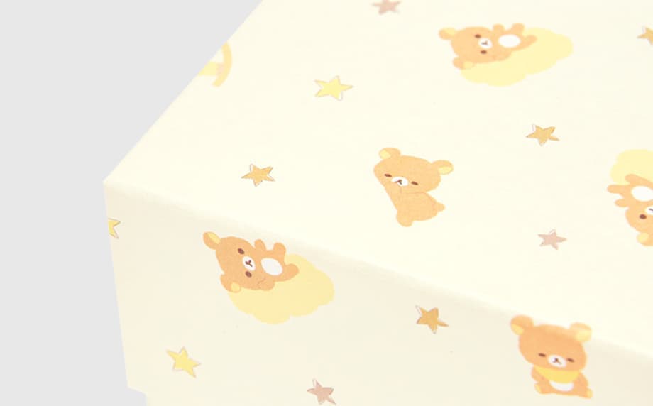 Rilakkuma Babyが配された和の化粧箱。