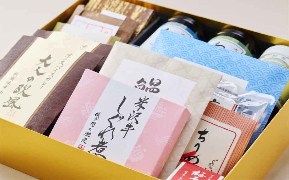 涼しさを添える、夏だけの彩り